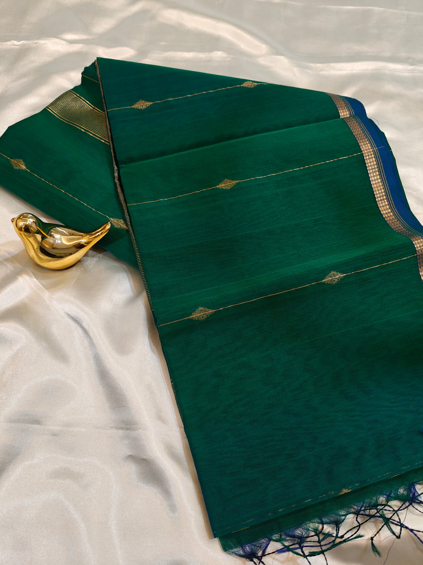Green Dual Tone Maheshwari Silk-Cotton Saree