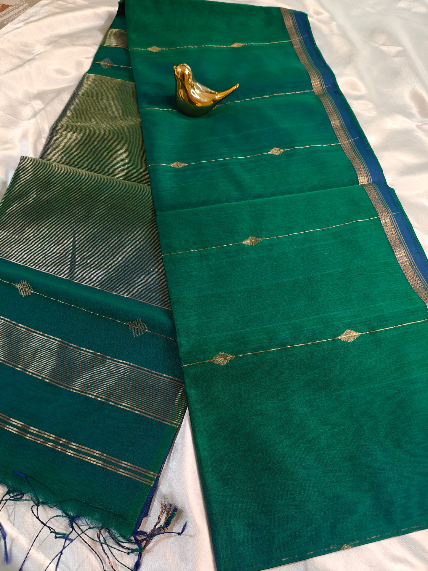 Green Dual Tone Maheshwari Silk-Cotton Saree