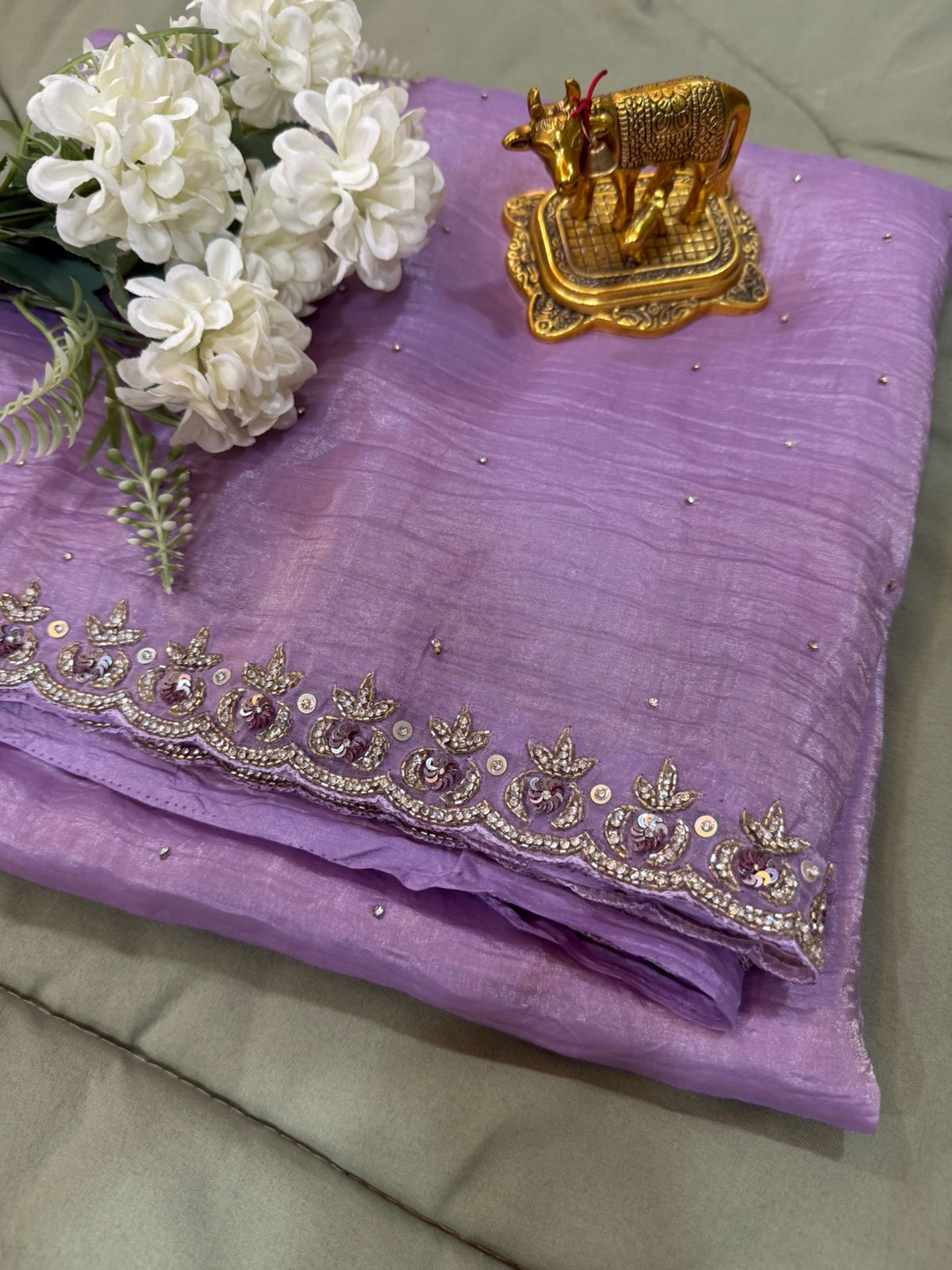 Lavender Crushed Tissue Handwork Saree