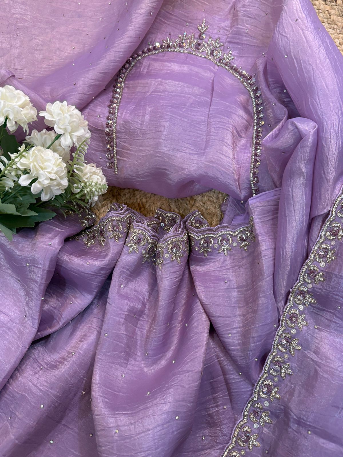 Lavender Crushed Tissue Handwork Saree