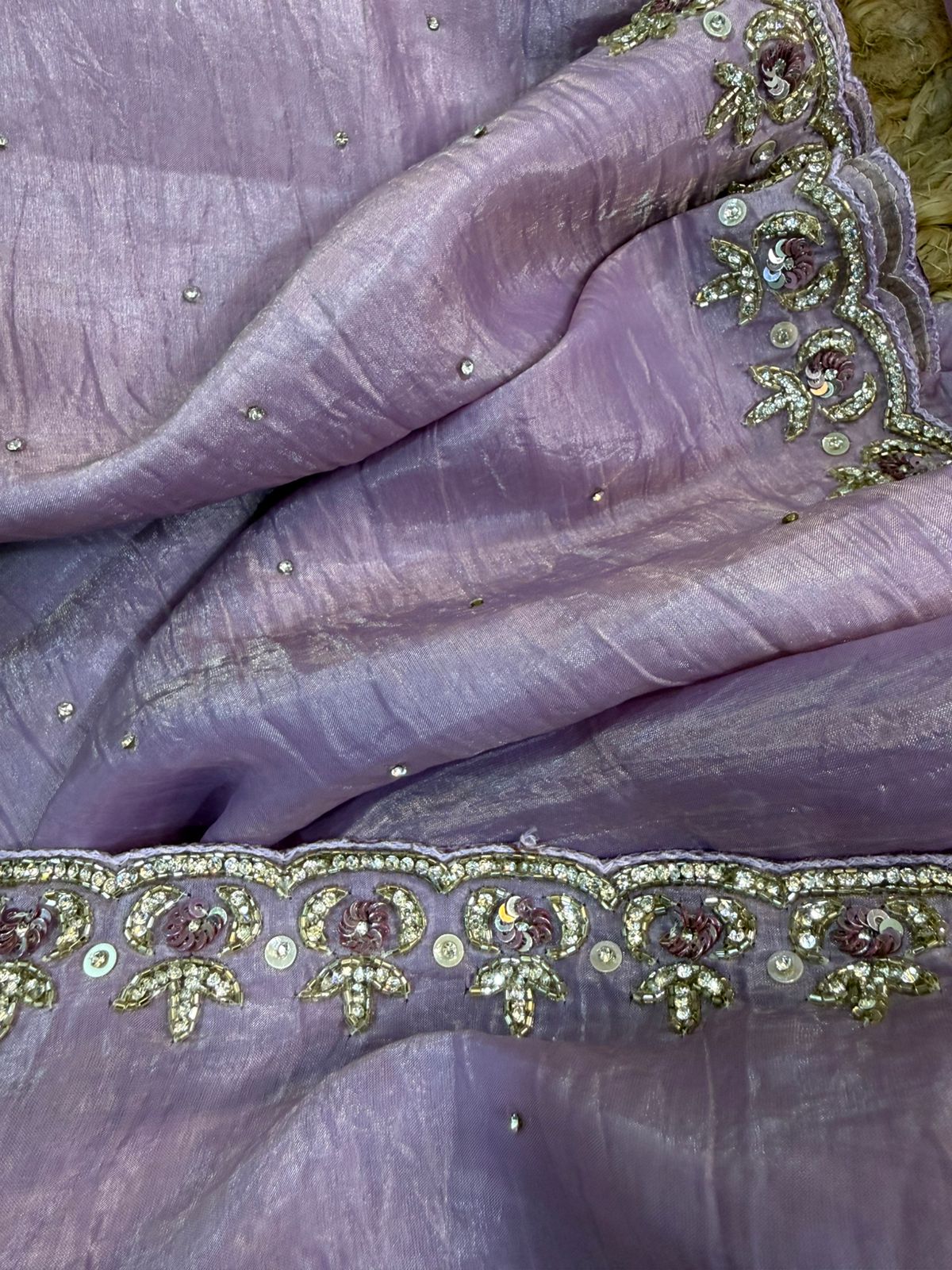 Lavender Crushed Tissue Handwork Saree