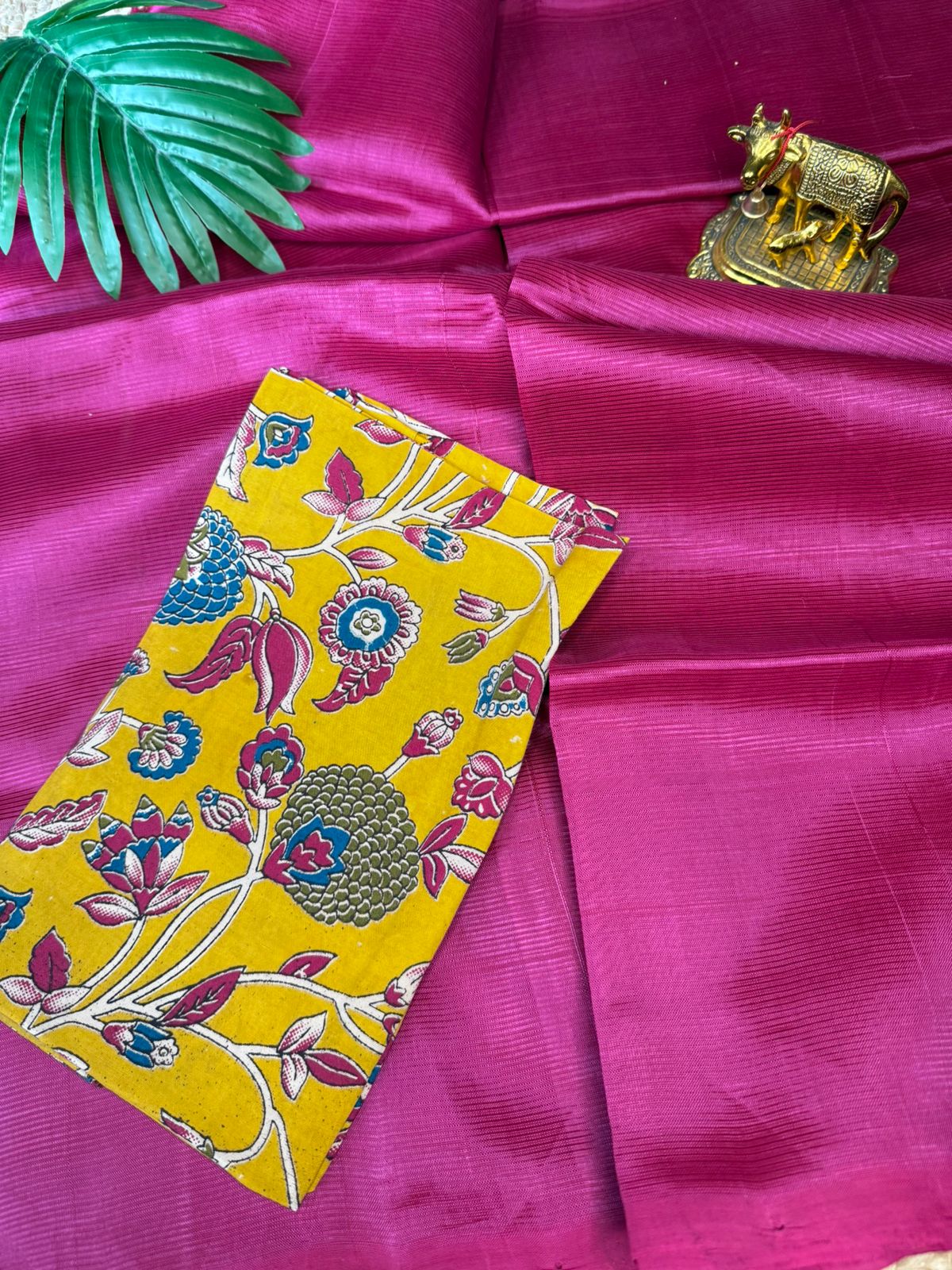 Rani Pink Borderless Plain Magalgiri Saree