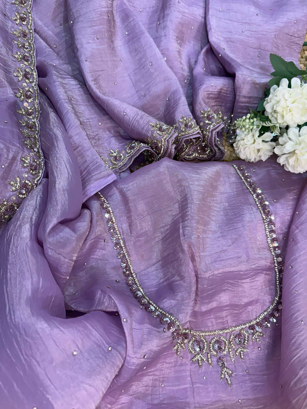 Lavender Crushed Tissue Handwork Saree