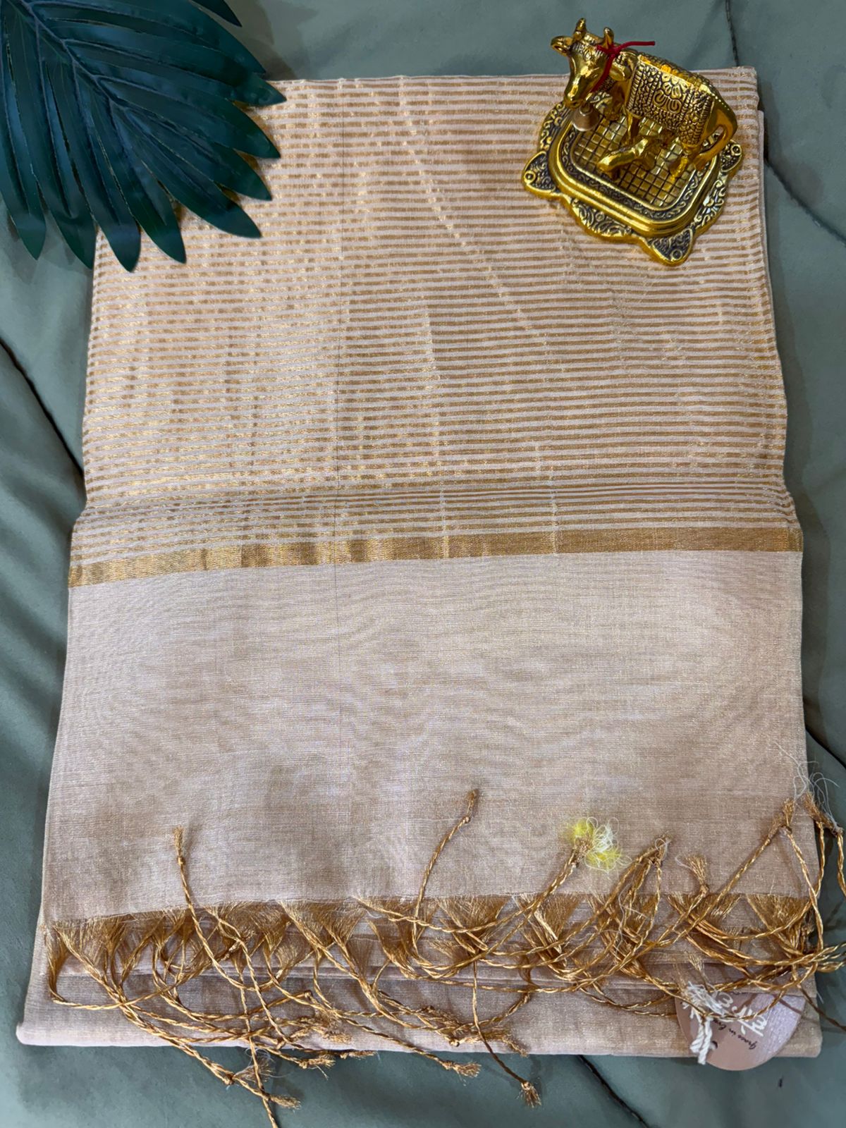 Soft Gold Borderless Tissue Maheshwari