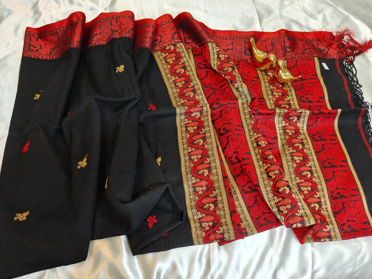 Black and Red Border Cotton Baluchari Saree