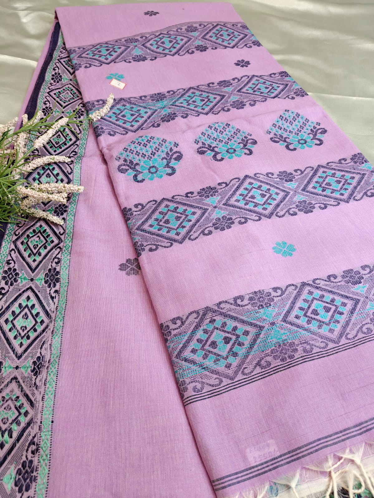 Lilac Handloom Cotton Saree with Traditional Border