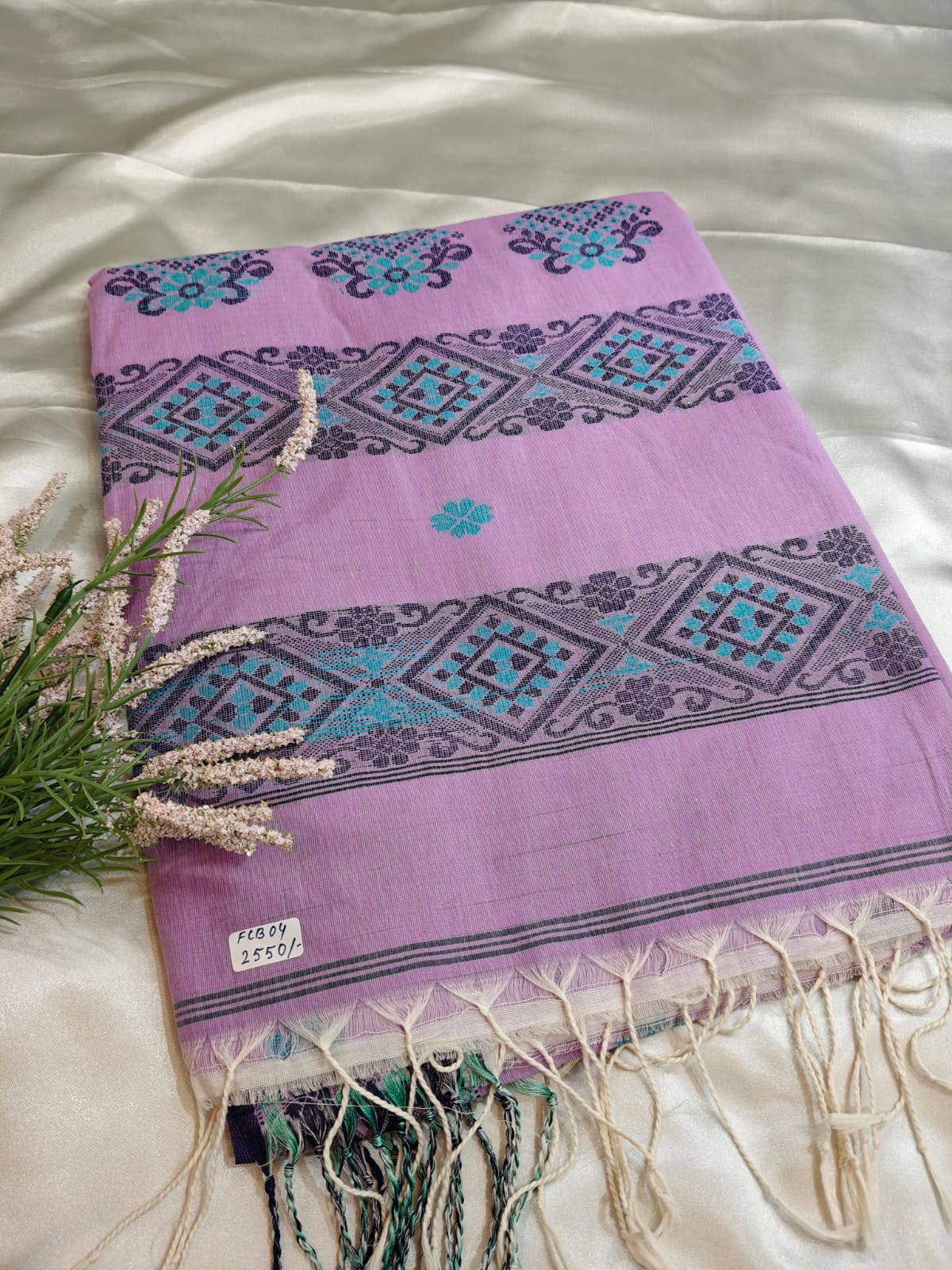 Lilac Handloom Cotton Saree with Traditional Border