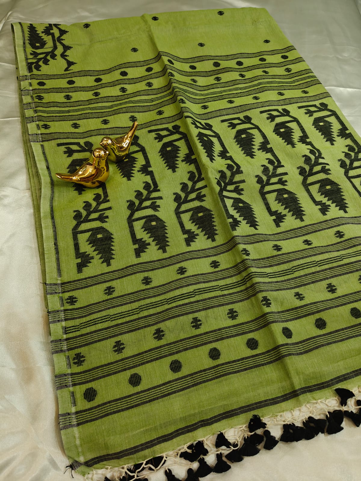 Olive Green Mul Cotton Jamdani Saree