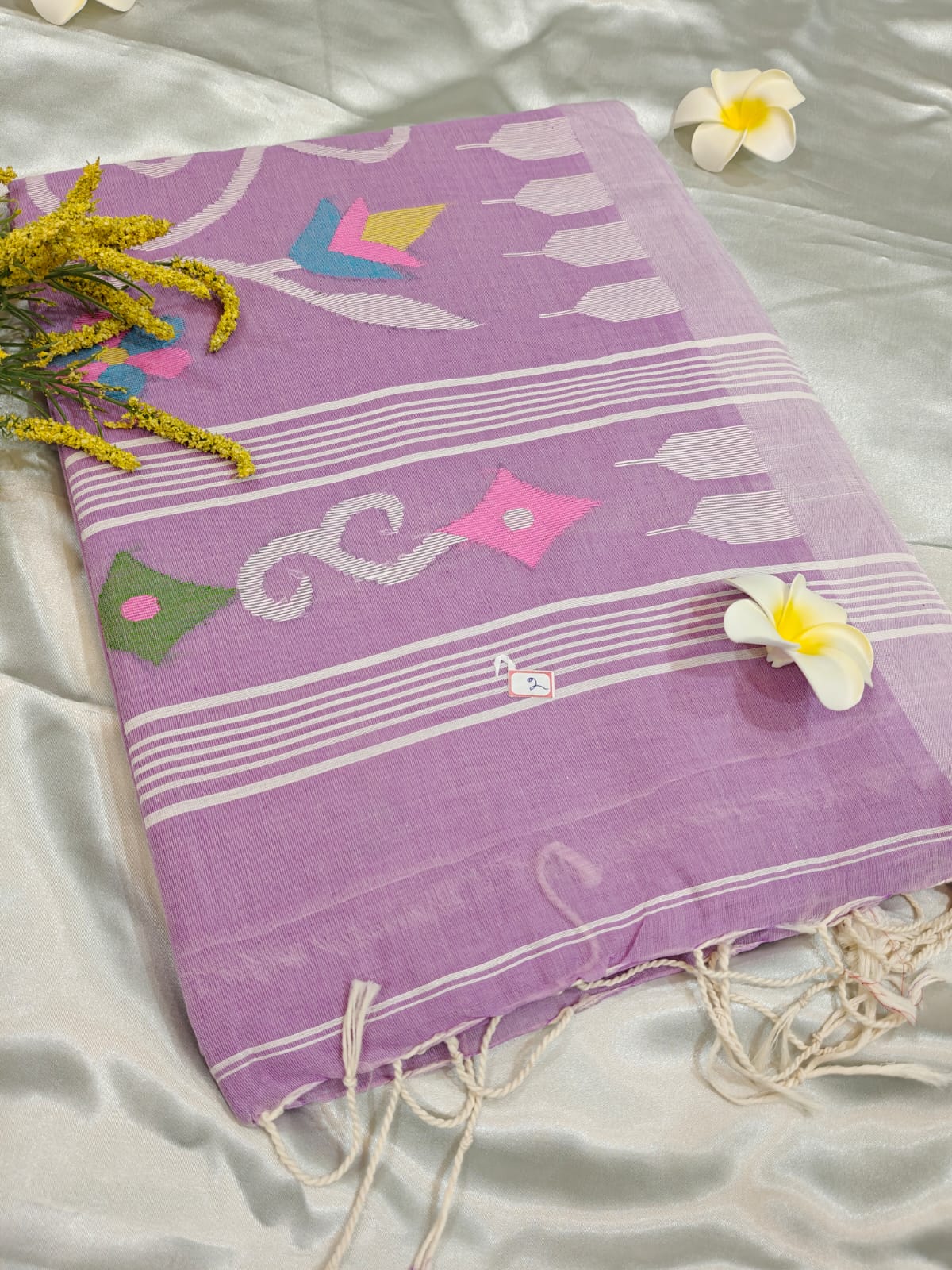 Soft Mauve Handwoven Needlework Jamdani Saree