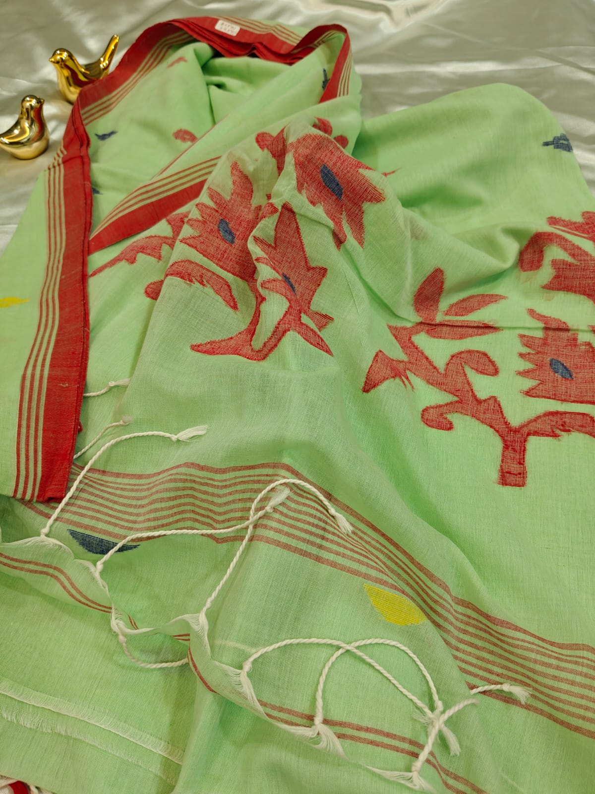 Pista Green Intricate Handwoven Jamdani Saree