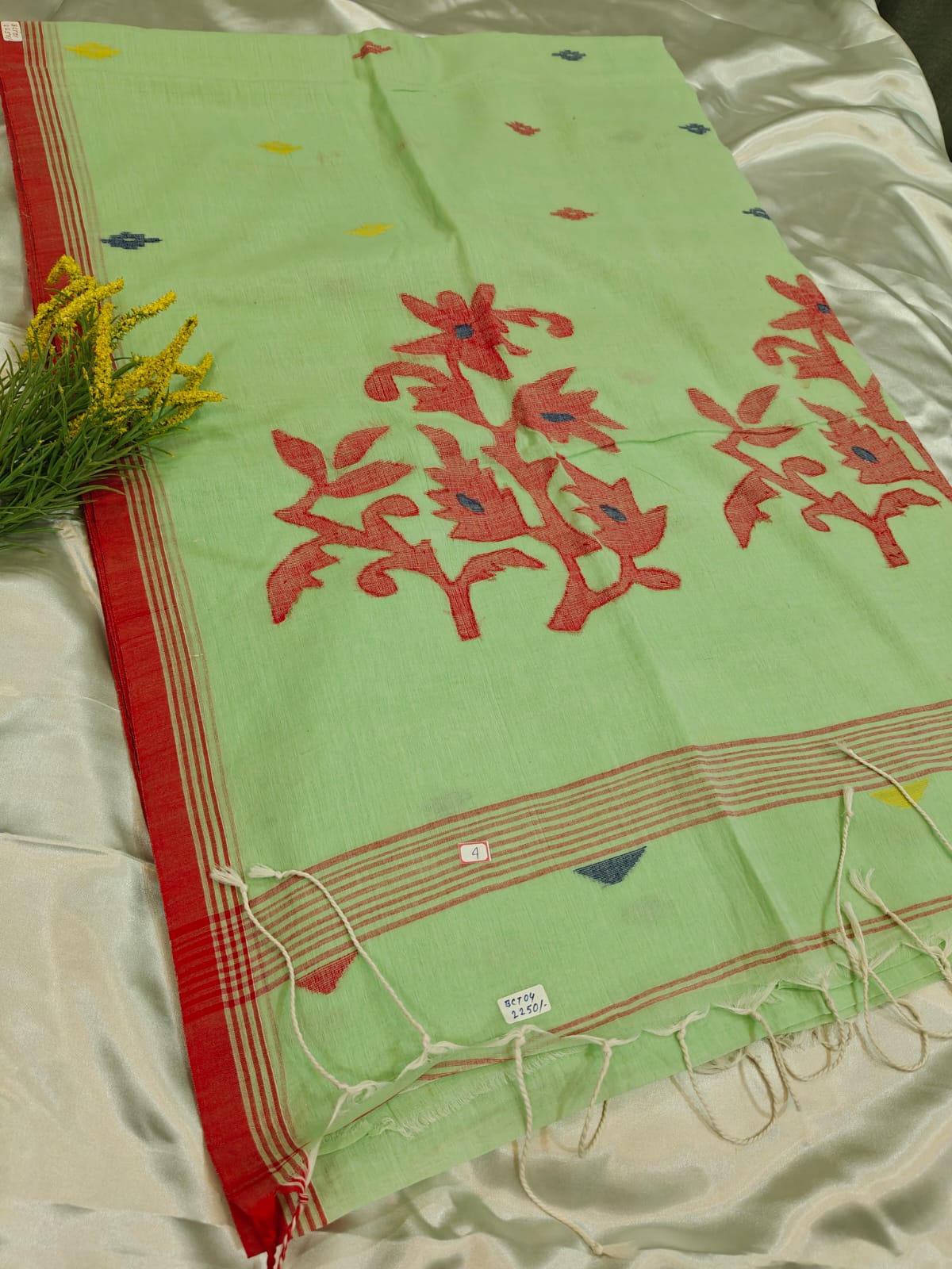 Pista Green Intricate Handwoven Jamdani Saree
