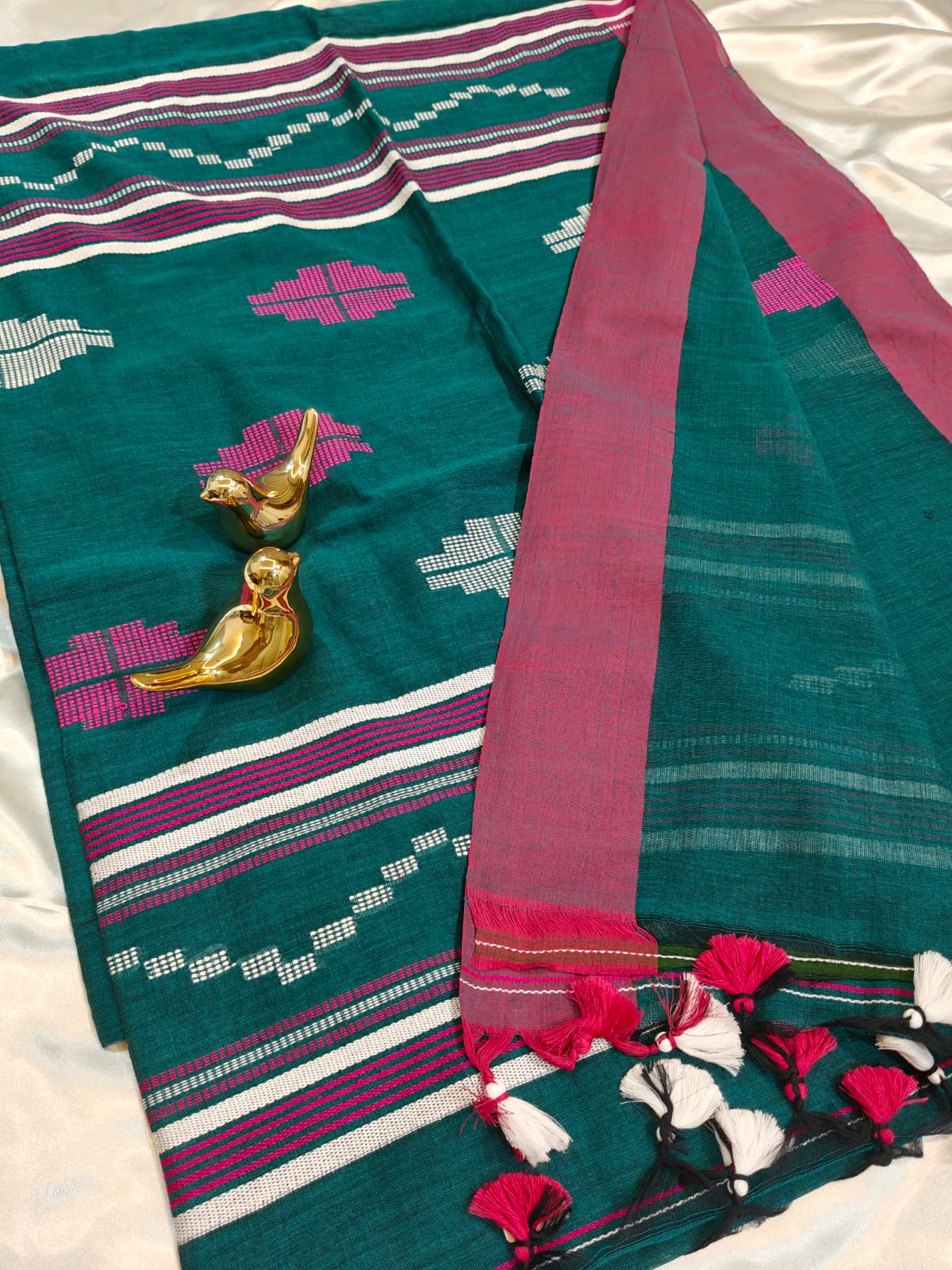 Rama Green handwoven Cotton Jamdani saree