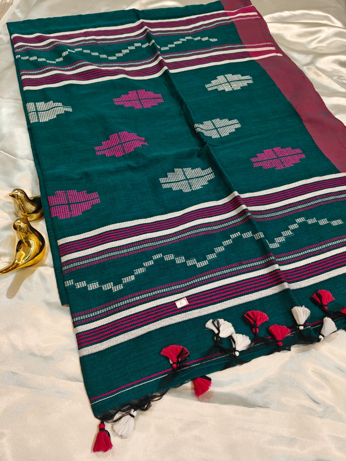 Rama Green handwoven Cotton Jamdani saree