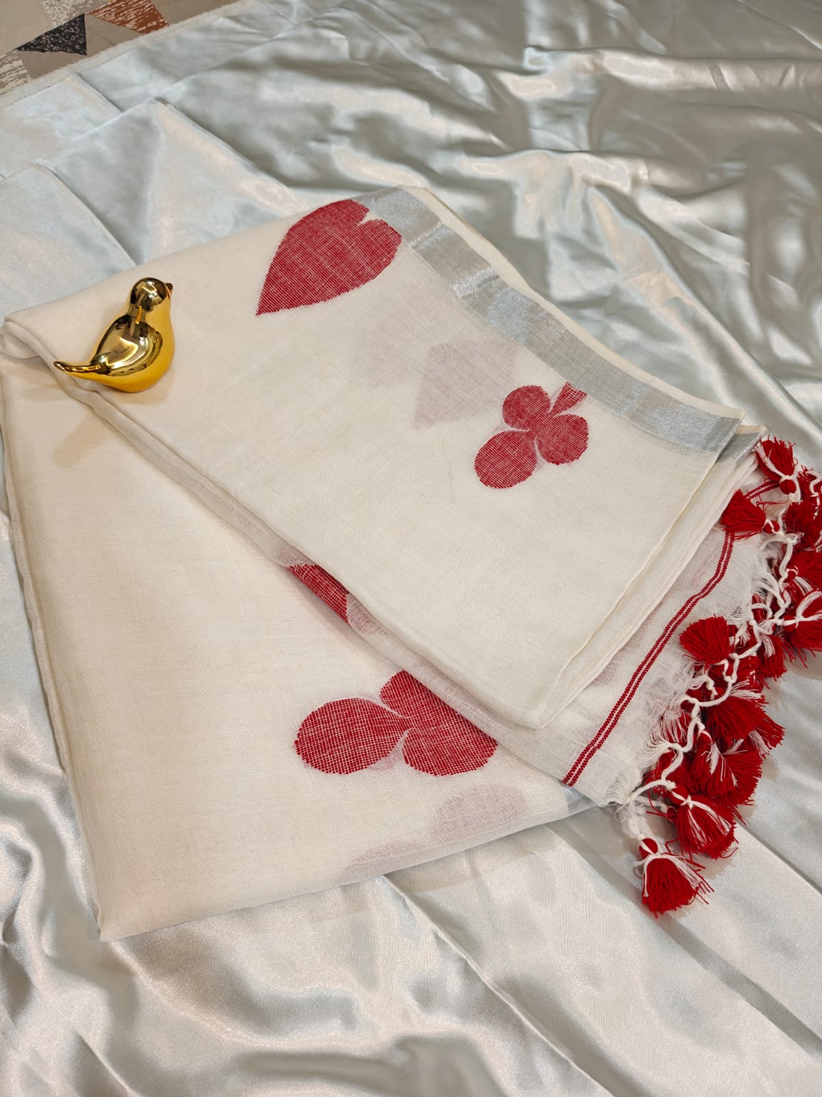 Heart Motif Pure Linen Jamdani