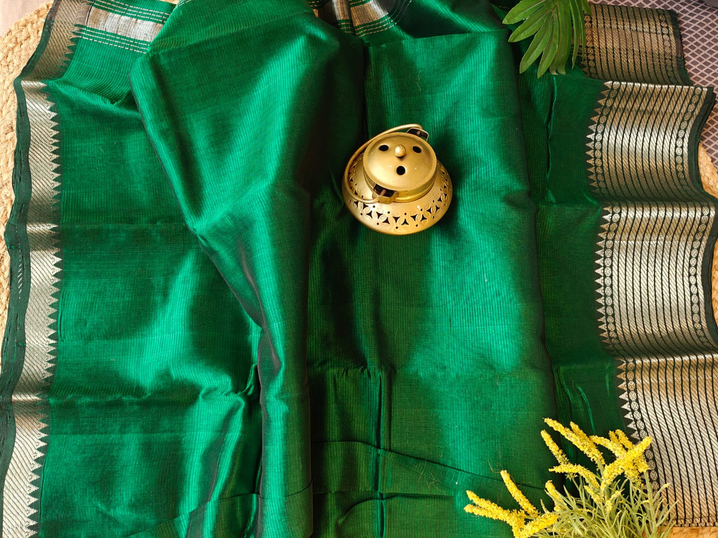 Emerald Green Silver Border Mangalagiri Saree