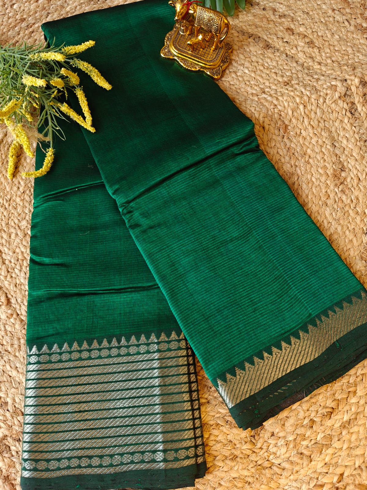 Emerald Green Silver Border Mangalagiri Saree