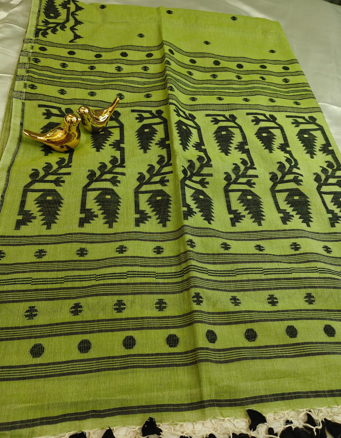 Olive Green Mul Cotton Jamdani Saree