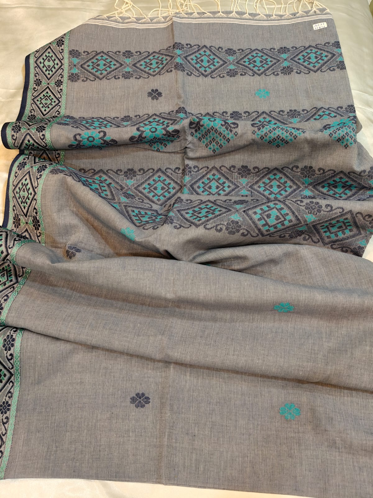 Grey Handloom Cotton Saree with Traditional Woven Border